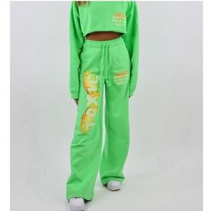 Boys lie toxic green set, completely sold out